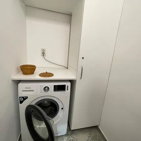 2br Escape *